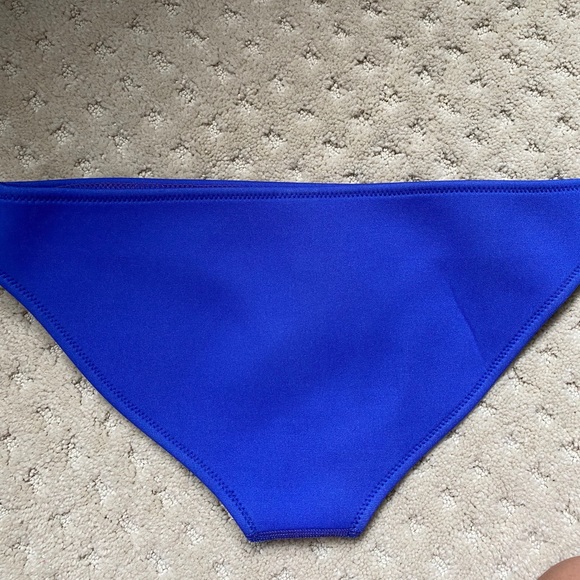 Original Triangl bikini set - Picture 7 of 8